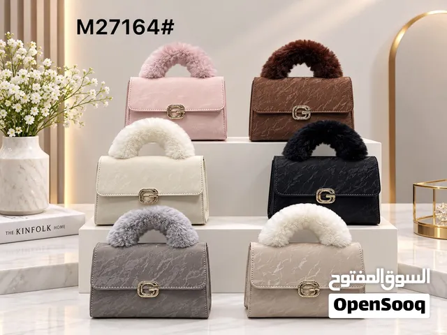 شنطة يد نسائية فاخرة بمقبض فرو ونقشة رخامية أنيقة (M27164#)