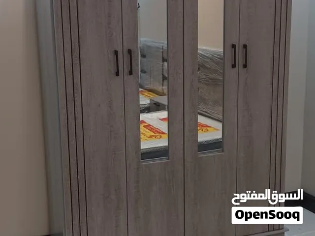 متاح نجارين لفك ونقل وتركيب جميع غرف النوم والكنب والعفش بجميع مشتملاته