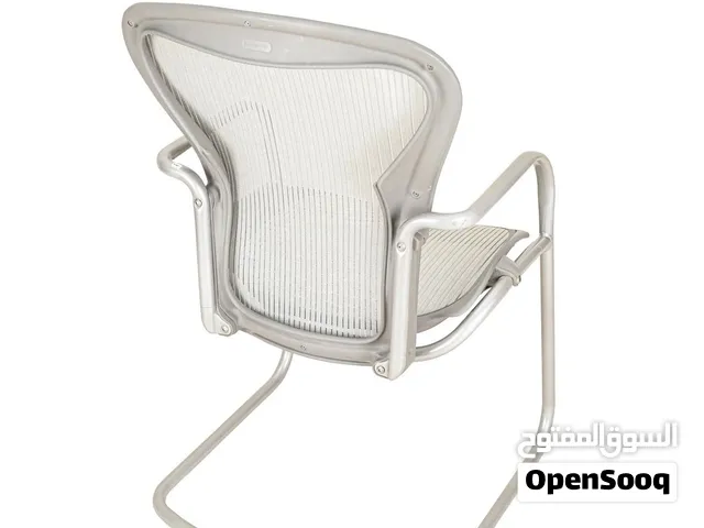 للبيع كرسي Herman Miller Aeron – مقاس B