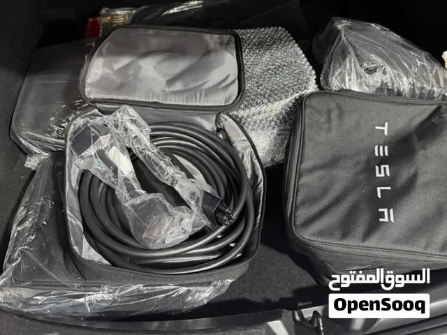 شاحن تسلا كهربائي