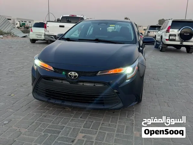 تويوتا كورولا LE موديل 2023 نظيفة جداً كاش أو تمويل بنكي Toyota Corolla LE 2023