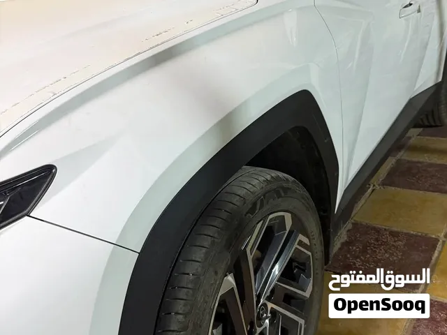 للبيع سيارة توسان 2025 خليجي ابيض رقم بغداد اقرا الوصف