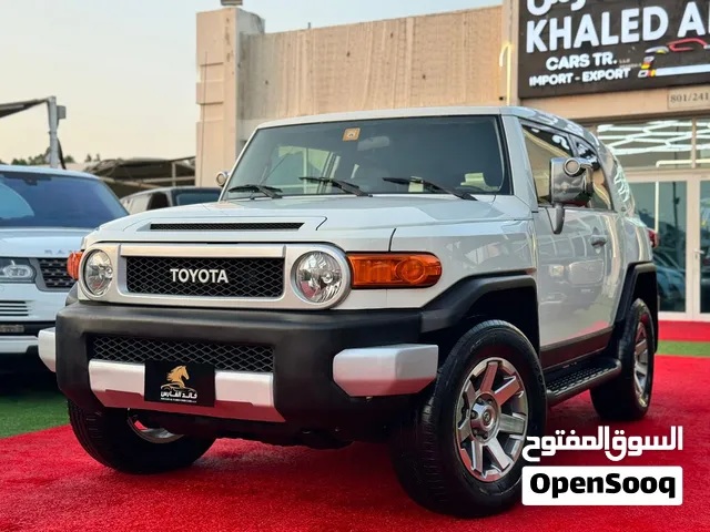 تويوتا FG Cruiser 2014 خليجي بحالة الوكالة التامة وسعر عرض ممتاز.