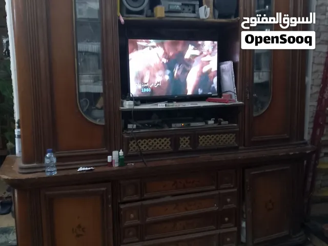 نيش للبيع مكون من قطعتين
