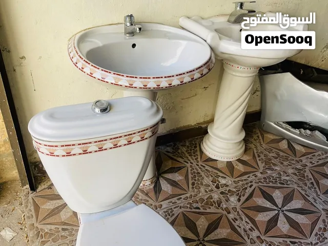 طقم حمام كلاسيكي مع مغسلة فاخر للبيع بحالة ممتازة