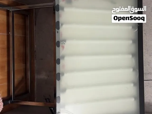 طاولة رسم مضيئة (لايت بوكس) /مرسم هندسي A1 شبه جديدة - بسعر لُقطة