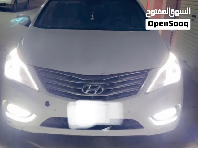 للبيع سياره ازيرا 2013