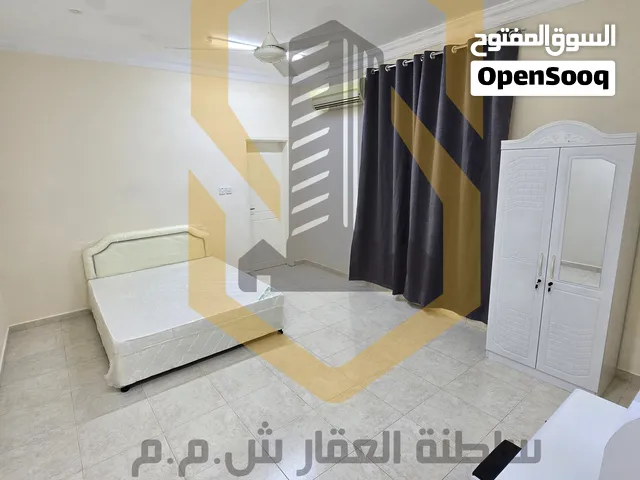 استديو مفروش للعوائل والموظفات في الموالح الشمالية بالقرب من دوار الموج وكوكو / شامل بدون عموله
