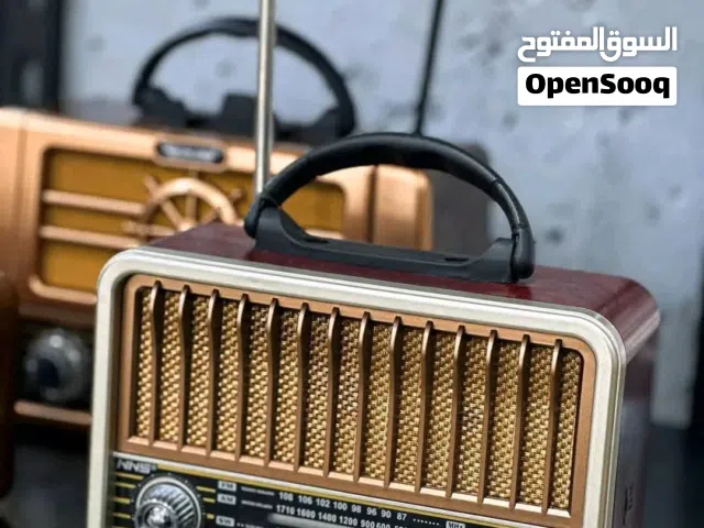 منظومة صوتية بتصميم راديو  كلاسيكي