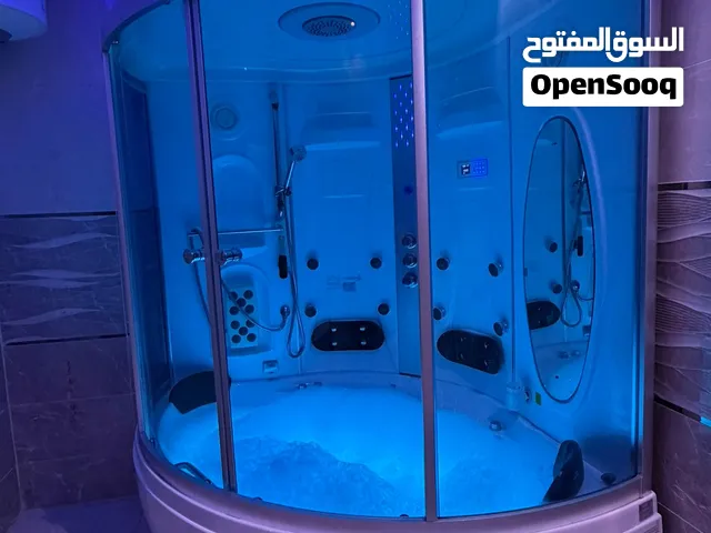 حمام جاكوزي وكابينة مساج فاخرة للبيع