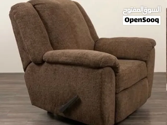 (Ashley furniture Signature). Reclinerالجديد:ب2000 درهم كرسي استرخاء