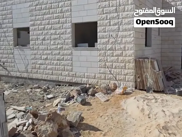 بيت مستقل مشطب جاهز بدفعه 50 الف شيقل  في سيريس