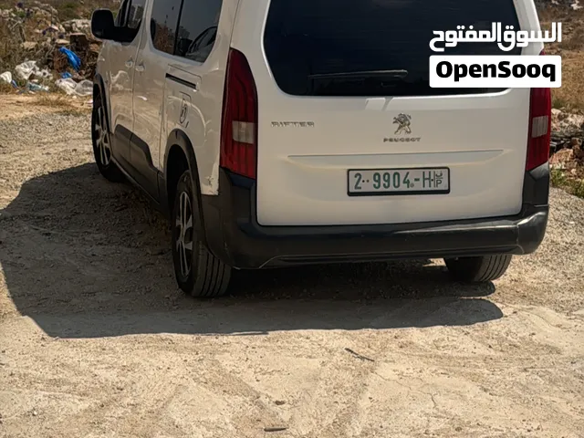 بيجو رافتر 2019