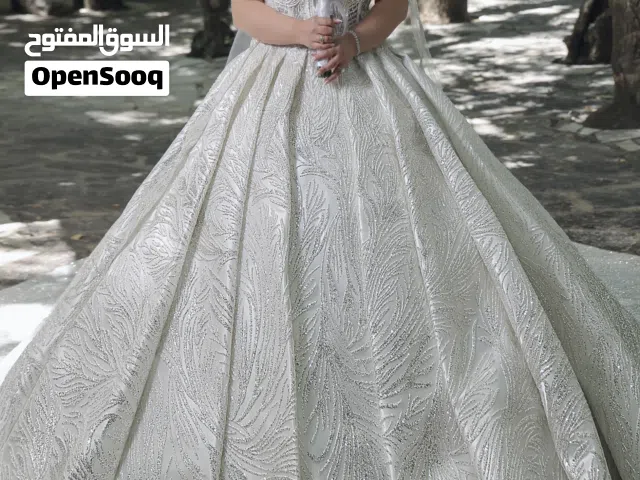 فستان زفاف للبيع