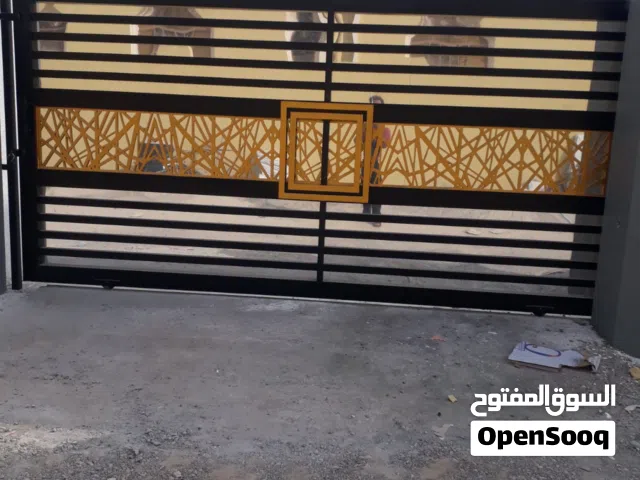 cast Aluminium sliding door