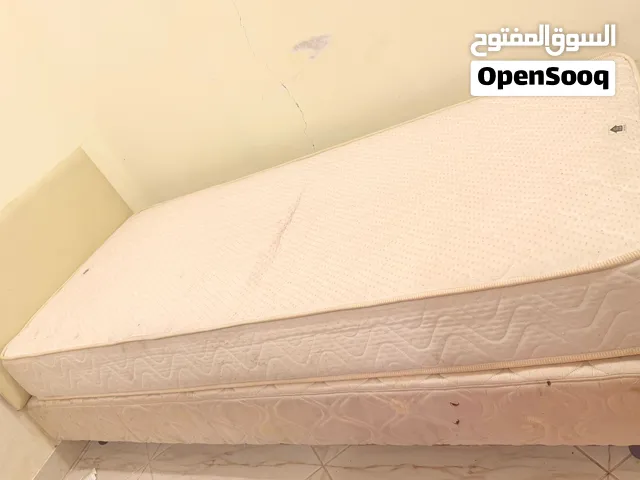SINGLE Divan Bed With 7. Inch Spring Mattress