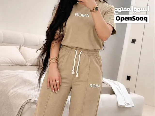 ملابس نسائية