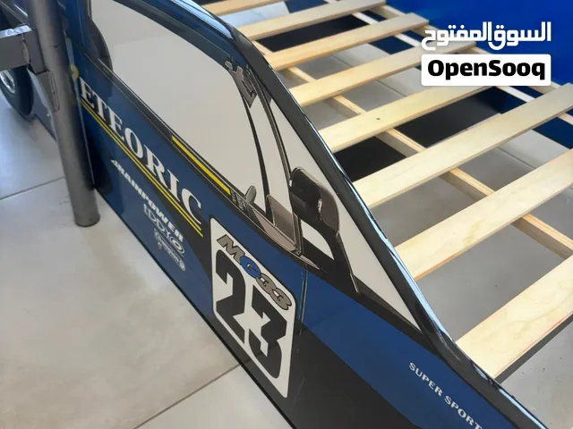 سرير سيارة للبيع استعمال سنة واحدة