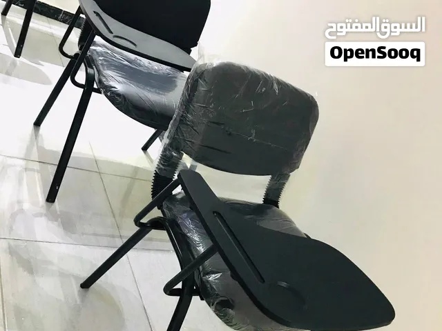كراسي وطاولات لكل من يبحث عن أثاث لبدء مشروعه الخاص بالتدريس أو روضة أو كورسات