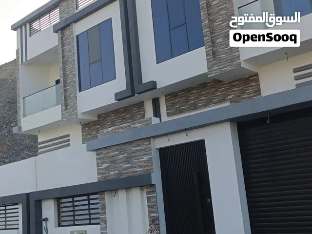 مطلوب وعاجل جدا ممول لعدم الاستطاعه الماليه لتكمله عمل مشروع توين فله بمبلغ 5 الاف  تابع الوصف