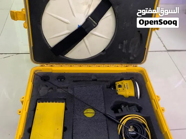 Trimble SPS855 GNSS Surveying System with Ac للبيع جهاز GPS مساحي Trimble SPS855 مع الملحقات ولحقيبه