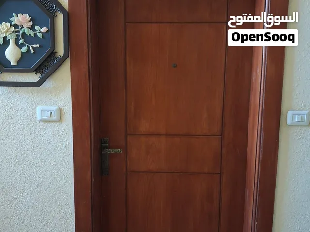 باب داخلي او خارجي