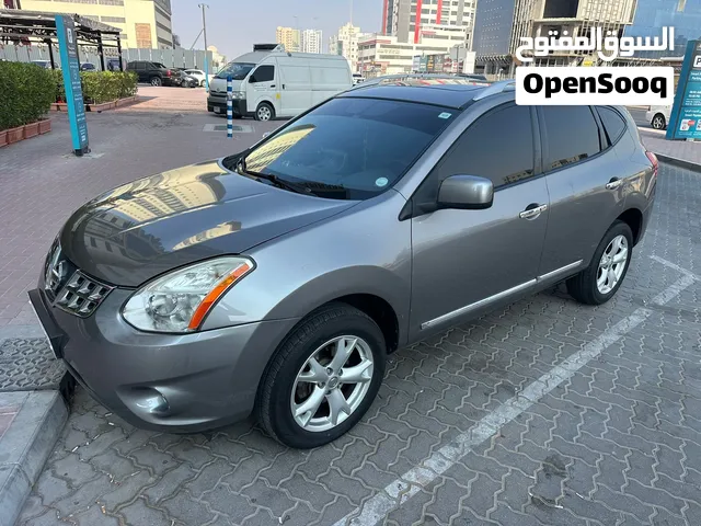 نيسان روج SL وارد كوري 2010 نظيفه جدا فول مواصفات جلد وفتحة وشاشه كبيره وكاميرا وبصمة تشغيل