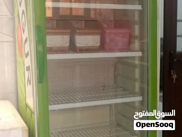 ثلاجه جديده استعمال قليل السعر 300قفل