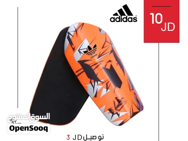 كسارات Adidas – حماية أنيقة وقوية للقدمين بجودة عالية ومظهر عصري وتصميم مريح خفيف الوزن