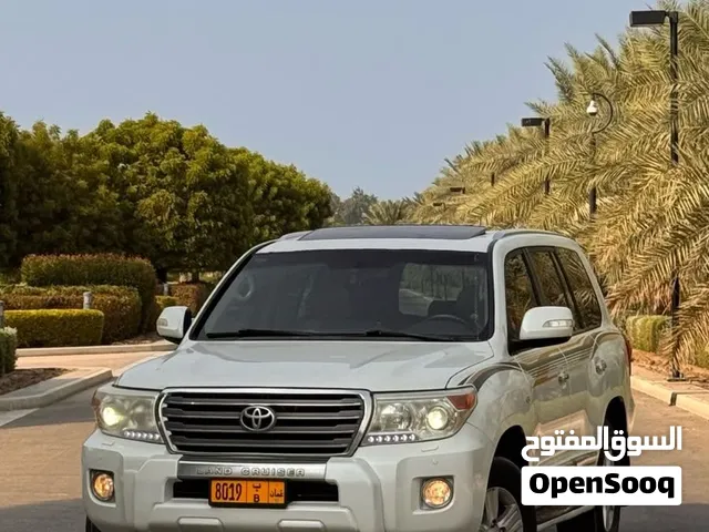 لاندكروزر موديل 2010 البيع فقط ليس البدل التواصل الجادين فقط