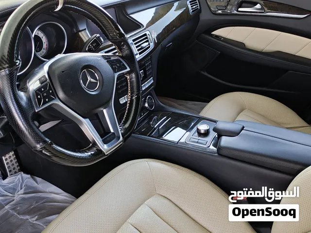 للبيع مرسيدس بنز Cls 350 2012 نضيف جدا. مسرفر بدون أعطال خليجي الإمارات صبغ الوكاله عدا البنافر