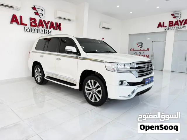 تويوتا لاند كروزر في اكس ار 5.7 V8 خليجي 2018 تشييكات الفطيم بدون صبغ أو حوادث Land Cruiser VXR GCC