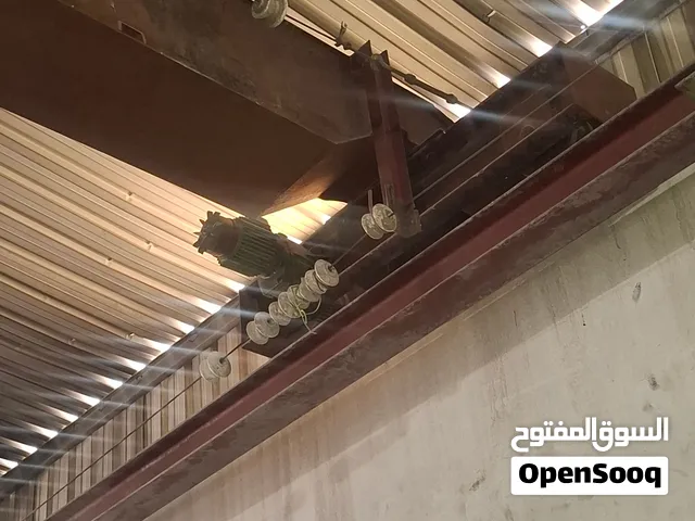 مصنع وهناجر وارض للايجار