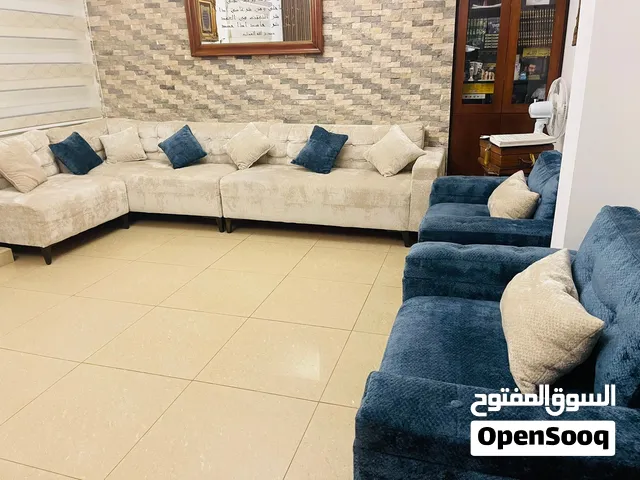 غرفة جلوس كبيرة