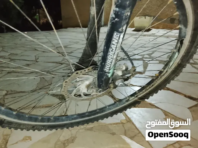 دراجه هوائيه مستعمله من نوعيه هوريكان مناسبه ونوعيه نظيفه ومناسبه للسرعات العاليه
