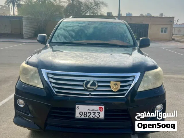 لكزس LX570 موديل 2012 للبيع - نظيفة جدا - لقطة