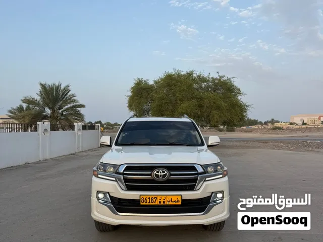 Used Toyota Land Cruiser in Muscat