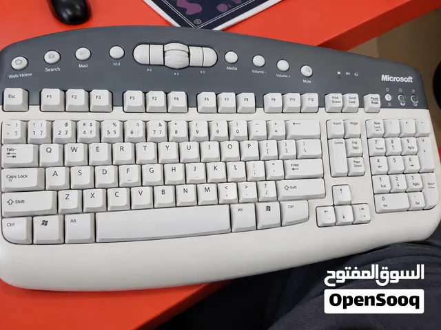للبيع كيبوردين Microsoft أصليين بحالة ممتازة – شغالين 100% وبسعر مميز
