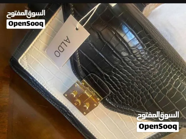 شنطات ماركه اصليه للبيع