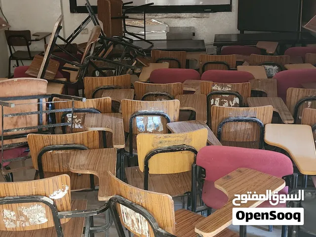كراسي دراسية مستعملة بحالة ممتازة موجود تقريبا عدد 50 العنوان نابلس