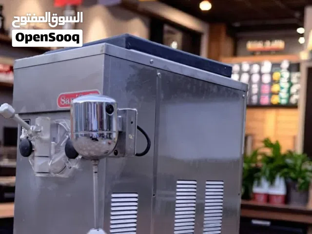 معدات ايس كريم (ماكينات سوفت وجيلاتو-واجهة عرض-سلاش)  Ice cream and slash equipments