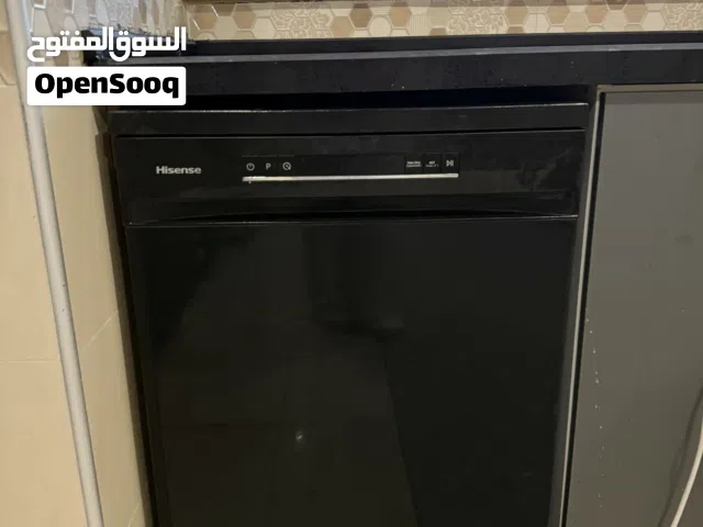 غسالة صحون هايسنس (Hisense) بحالة الوكالة شبه جديدة تماماً للبيع