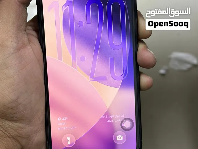 iphone 11 pro meednight green best condition.