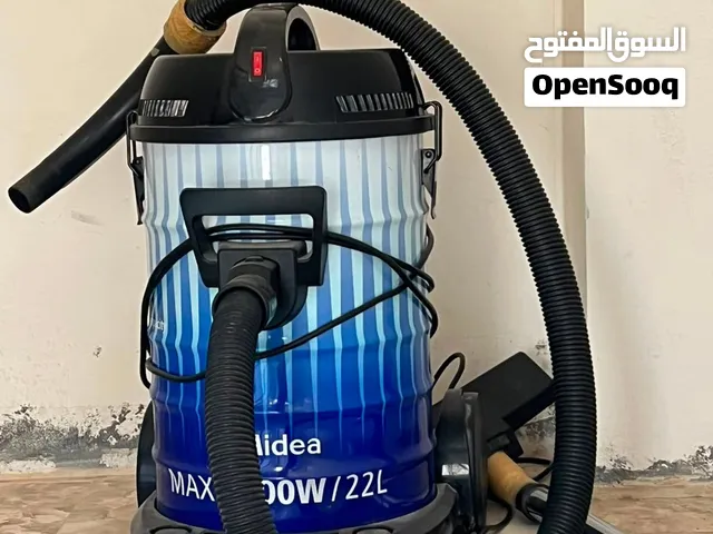 مكنسة كهربائية ميديا