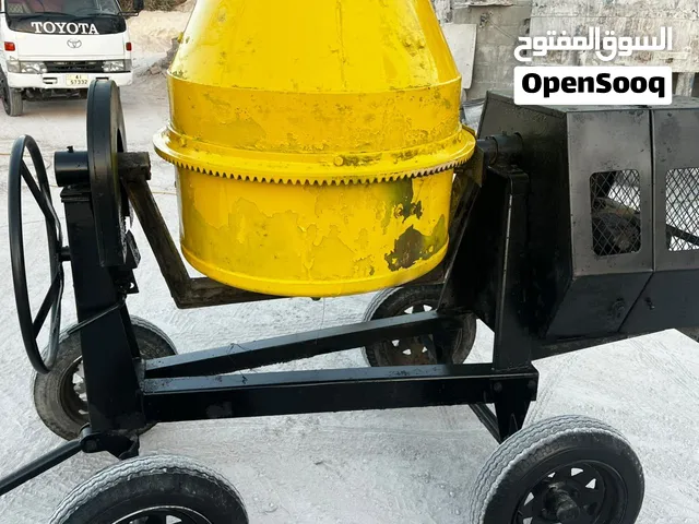 خلاطة باطون شغالة وجاهزة للعمل – شوال – بانزين - بحاله الوكاله
