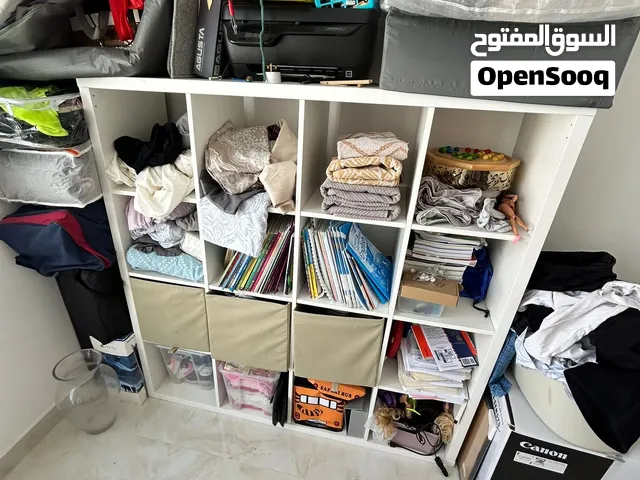 IKEA KALLAX Shelving Unit 4x4 (White). وحدة رفوف ايكيا كالاكس 4x4 (أبيض).