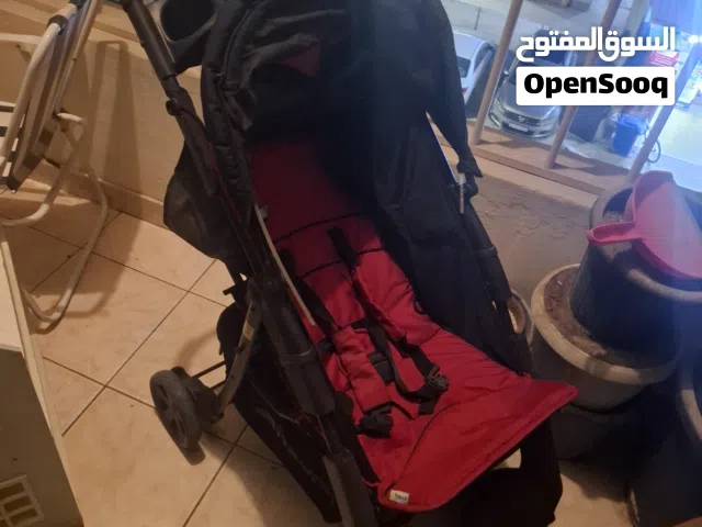 2 عربة اطفال واغراض اخري