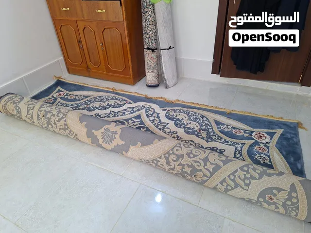 زولية تركية شتوية درجة اولى نضيفة جداً استعمال قليل . اقرة الوصف
