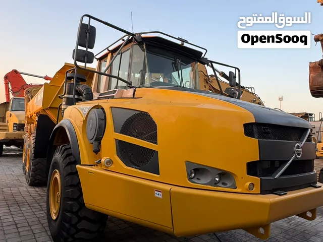 دنبر فولفو بحالة ممتازة جدا لأصحاب المشاريع الطموحة، نقدم لكم شاحنة النقل المفصلية Volvo A35F