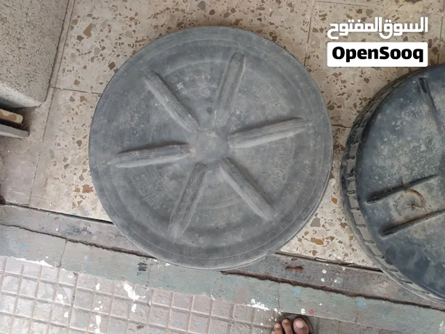 اغطية خزانات العدد 2 مستخدم بحالة جيدة جدا  السعر= حط سعرك وما نختلف
